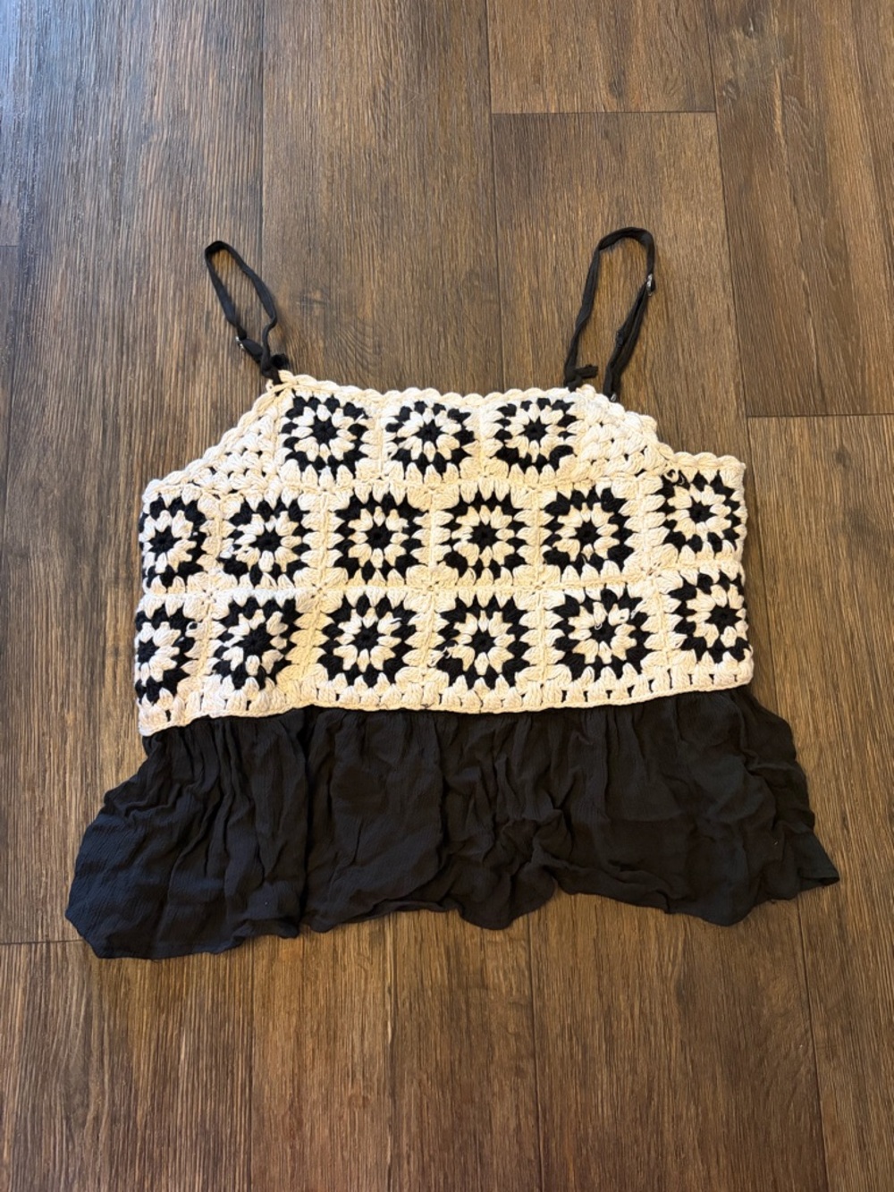 Women's Rebellion Crochet Earthy Boho Festival Sleeveless Crop Top Size Large - Picture 2 of 7